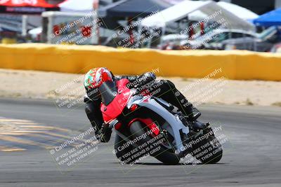 media/Apr-09-2022-SoCal Trackdays (Sat) [[c9e19a26ab]]/Turn 2 (1140am)/